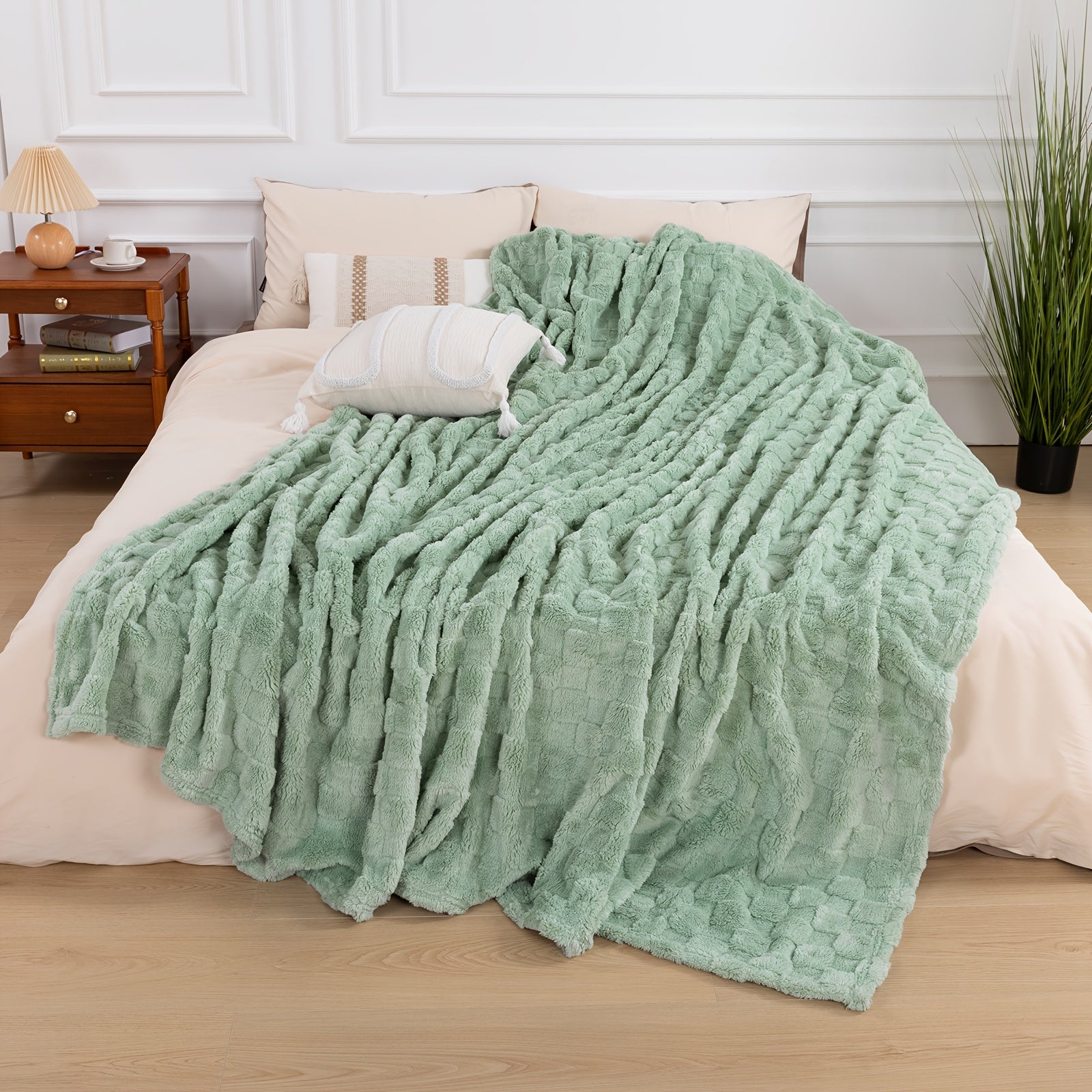 400-gram Velvet Fleece+ 160-gram Flannel Double-layer Blanket, Warm, Skin-friendly, Suitable for All Seasons, Winter Insulation Wonder, Available In Multiple Sizes, Simple And Elegant Design Multi-purpose Gift Friendly, Home Decor